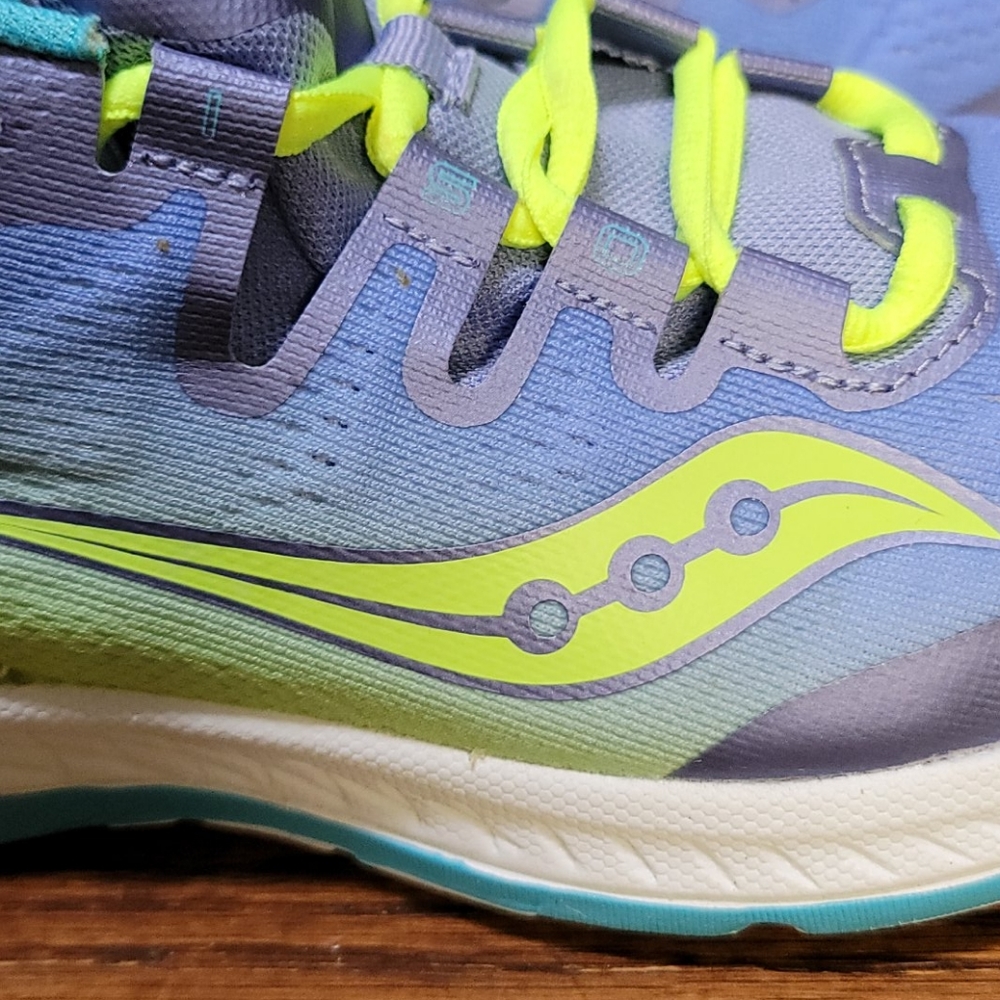 Saucony Freedom ISO Running Shoes Size 6M